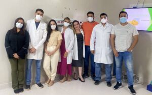 Dra. Fernanda Silva e médicos do PAI Araguaína após capacitação sobre icterícia neonatal