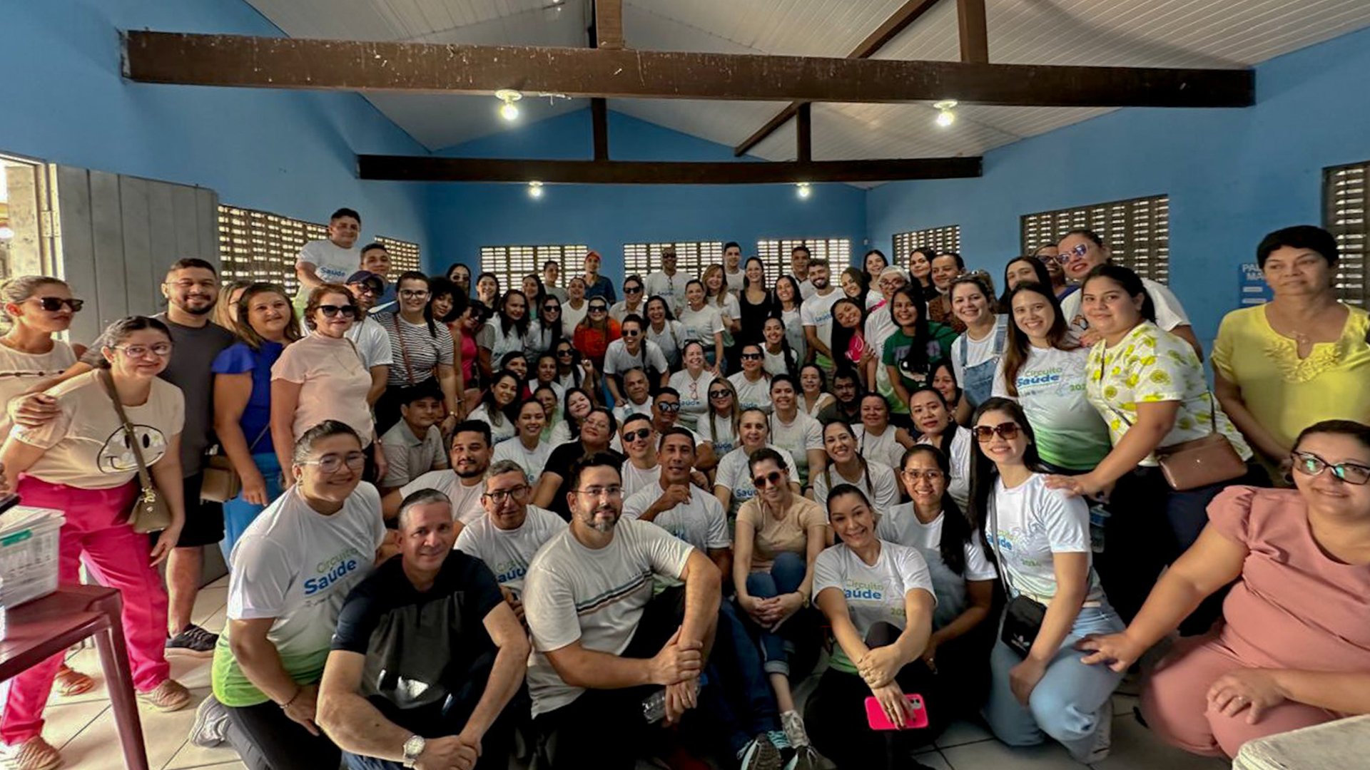 ‘Dia D: Gente Solidária’, organizado pelo HEDA, beneficiou famílias necessitadas da comunidade Parque José Estevão, que receberam alimentos, roupas, materiais de higiene e brinquedos. (Foto: HEDA)