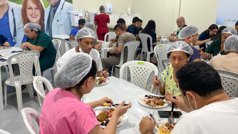 Equipe de Nutrição do HEDA é formada por nutricionistas, cozinheiros, auxiliares e copeiros