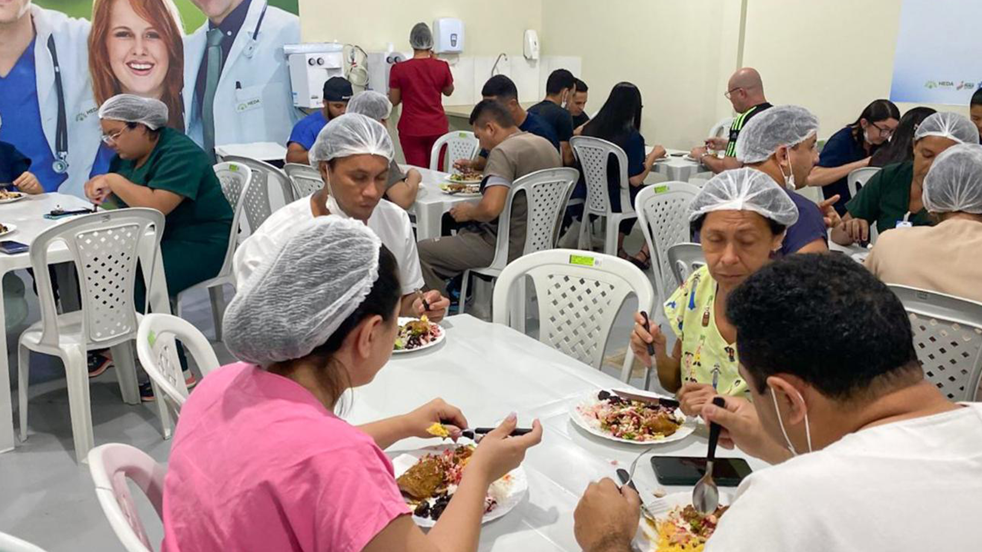 Equipe de Nutrição do HEDA é formada por nutricionistas, cozinheiros, auxiliares e copeiros