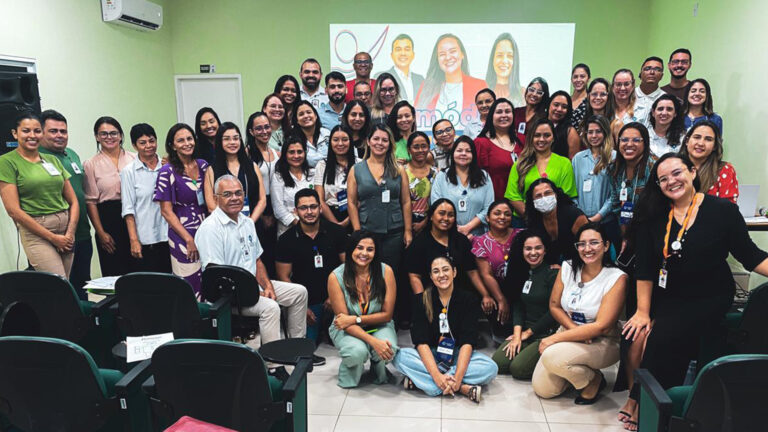 Líderes de setores do HEDA participaram de reunião com representantes da Sesapi e SUS para melhorar a comunicação e o atendimento da Ouvidoria, agora reativada. (Foto: Camila Neto/HEDA)