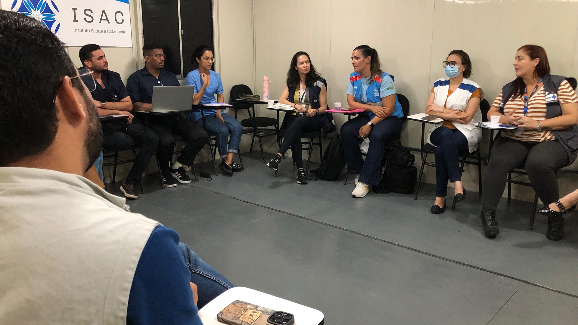 Em conjunto, equipes da UPA Benedito Bentes e Ministério da Saúde traçaram estratégias para otimizar a identificação precoce dos pacientes com suspeita de meningite. (Foto: ISAC/Divulgação)