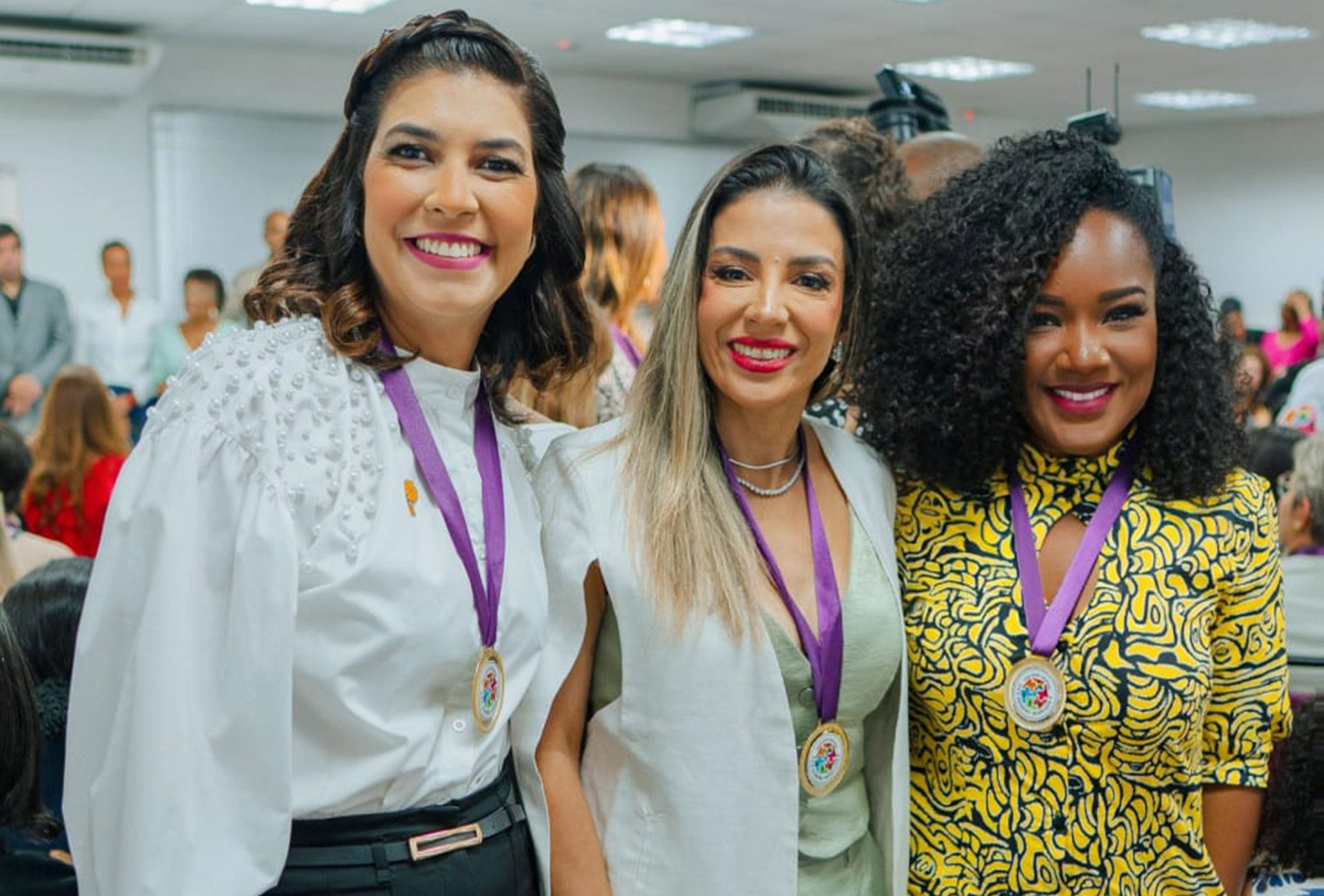 Paloma Ramos (esq), Léia Dórea e Jamile Oliveira. (Foto: Aline Reis)