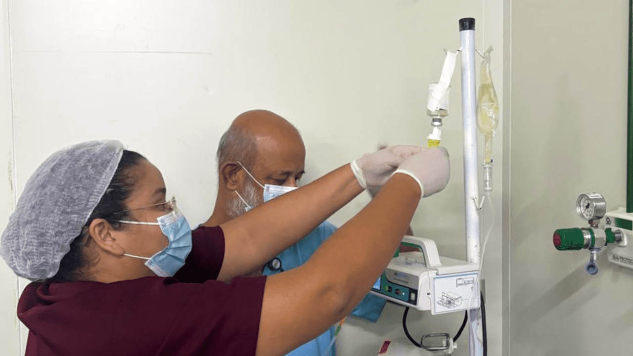 O procedimento reforça o compromisso e o profissionalismo de toda a equipe UPA Trapiche da Barra e do ISAC com o atendimento humanizado e de excelência para a população de Maceió, mostrando que é possível fazer uma saúde pública de qualidade. (Foto: Divulgação)