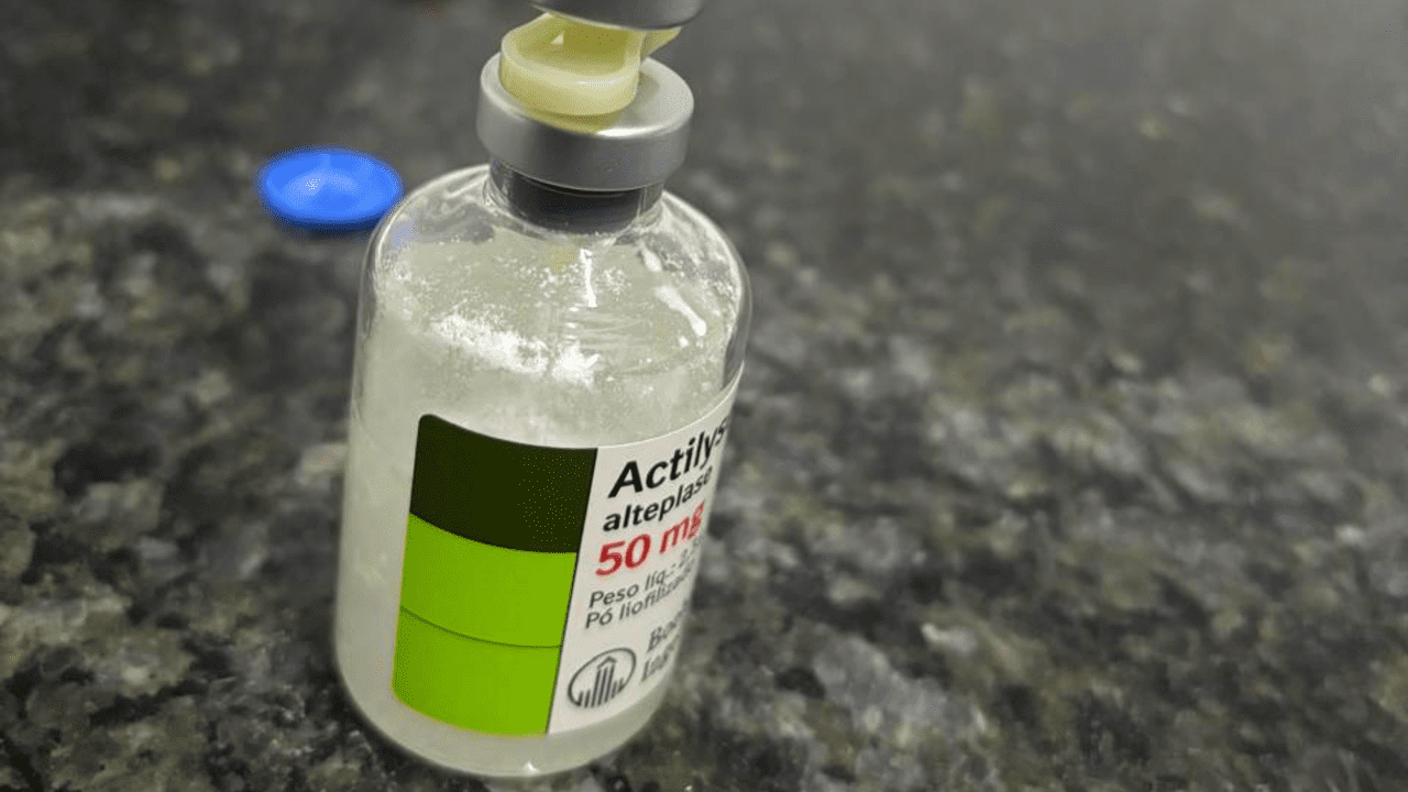 Realizada pela primeira vez na UPA Trapiche da Barra, a trombólise é um procedimento que estabiliza o paciente, evitando agravos cardíacos e cerebrais. (Foto: Divulgação)