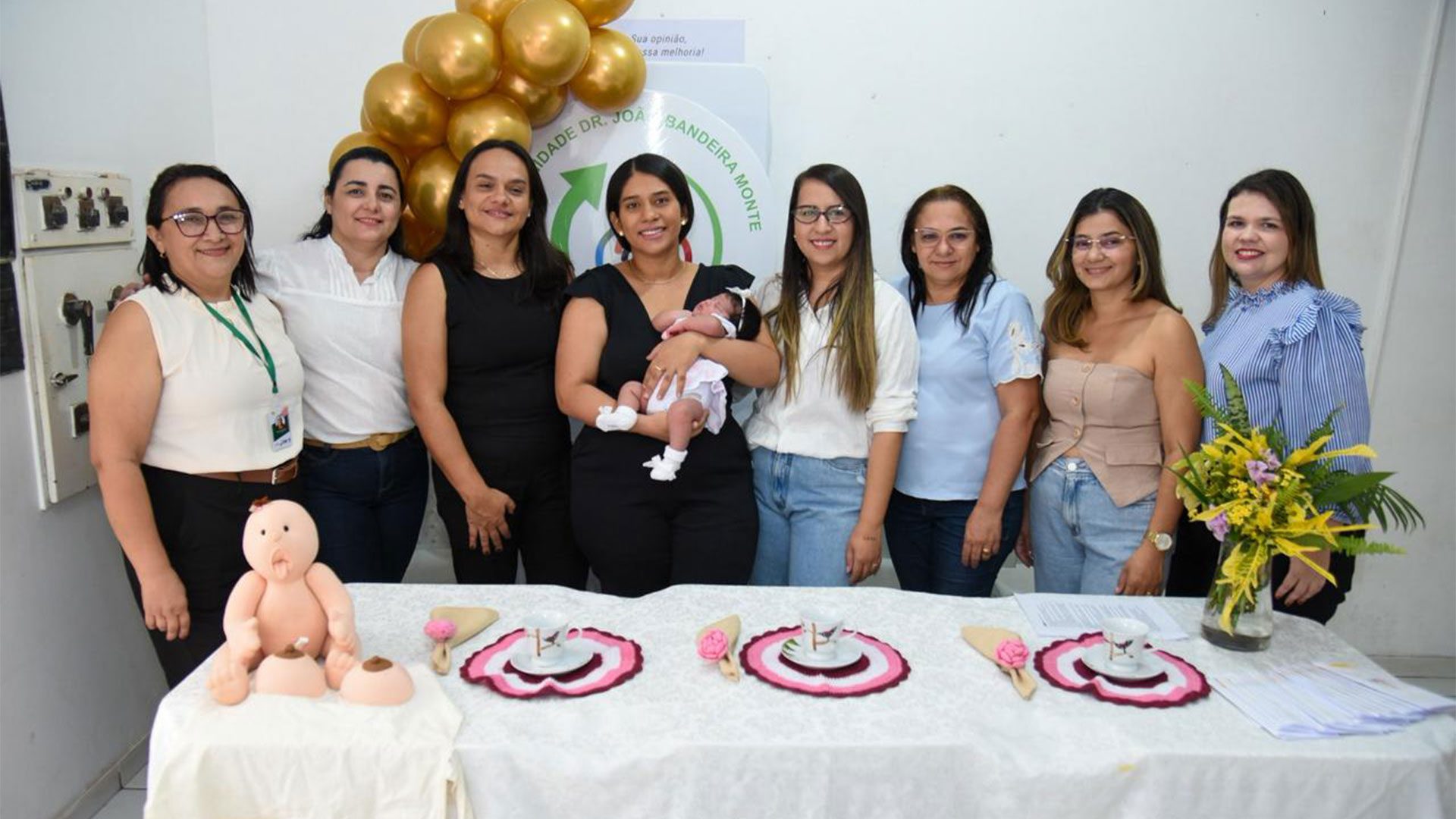 Profissionais da Maternidade do HRCR e mães de recém-nascidos compartilharam informação e experiências a fim de superar as dificuldades da amamentação. (Foto: Clemilton Silva)