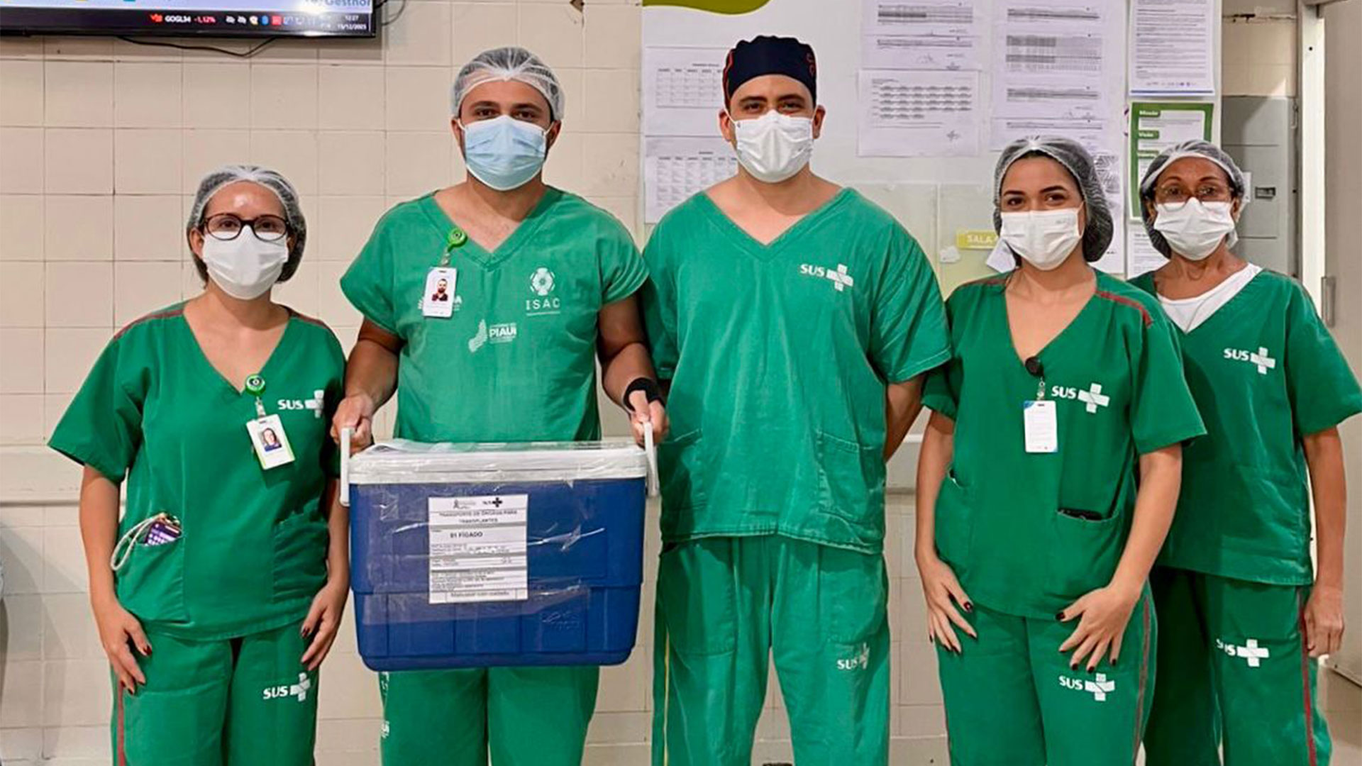 Foram captados rins, fígado e córneas de uma paciente de 20 anos. Esta é a quarta captação de múltiplos órgãos desde a implantação da CIHDOTT no HEDA. (Fotos: Camila Neto)