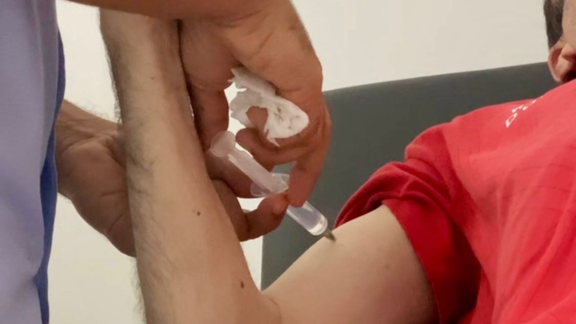 O botox terapêutico do CER IV é indicado para o tratamento de doenças e sequelas neurológicas, como casos de AVC, traumas na cabeça e paralisia cerebral. (Foto: Camila Neto)