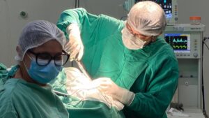 Com 12.482 atendimentos de urgência desde a implantação, a neurocirurgia do HEDA se consolida como referência para os pacientes do norte do Piauí e estados vizinhos. (Foto: Divulgação / HEDA)