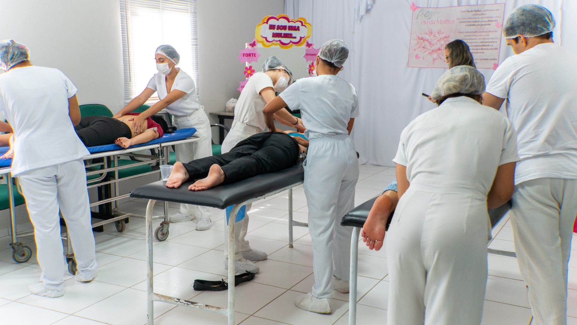 Em alusão ao Dia Internacional das Mulheres e ao Mês da Mulher, as profissionais do HRCR participaram de um momento especial de relaxamento, valorização e cuidados. (Foto: Clemilton Silva)