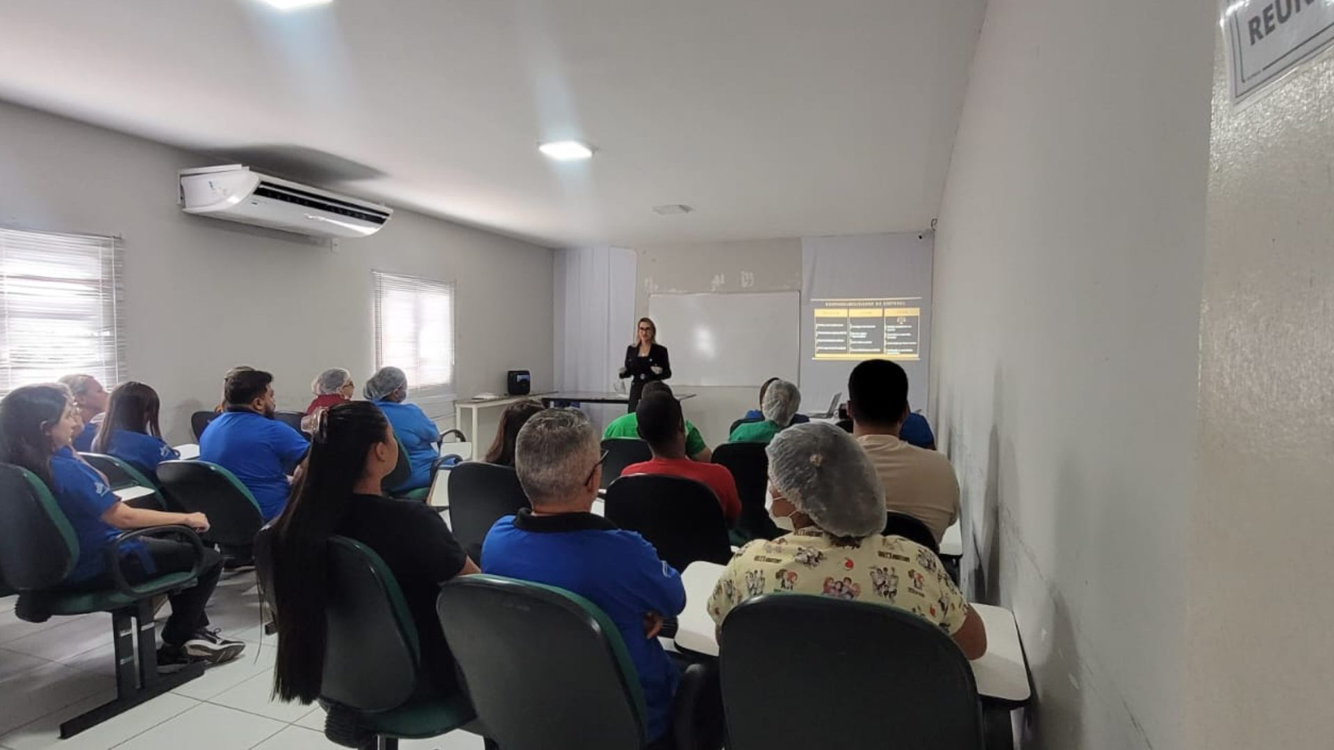 Evento reuniu diversos profissionais do HRCR para debater sobre condutas inadequadas e construir um ambiente de trabalho com respeito mútuo e livre de assédio. (Foto: Clemilton Silva)