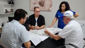 Apresentação do projeto de reforma geral do HRCR para a equipe de Engenharia da Sesapi é mais uma etapa para a reestruturação e modernização do hospital. (Foto: Camila Neto)