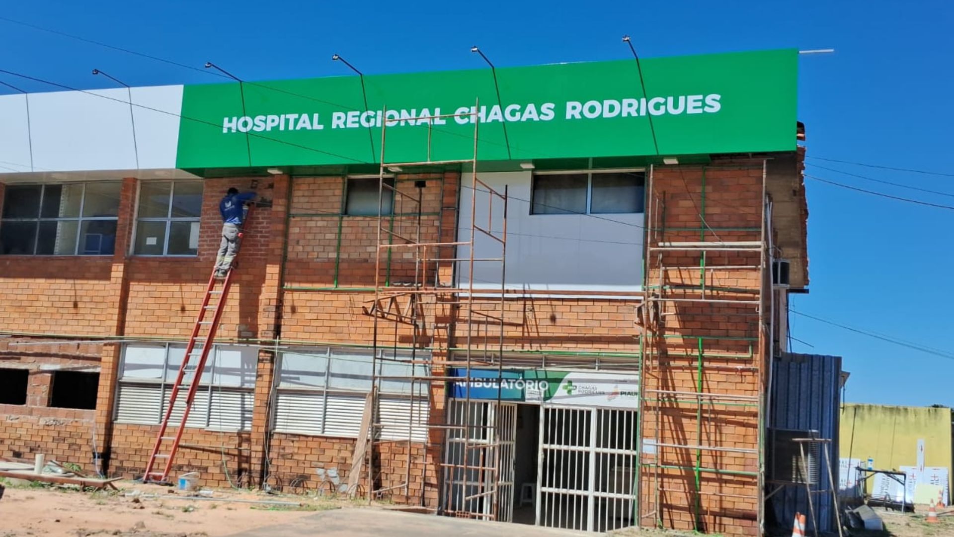 As obras da Central de Diagnóstico de Piripiri já estão em estágio avançado e marcam um avanço histórico para o HRCR. (Foto: Camila Neto)