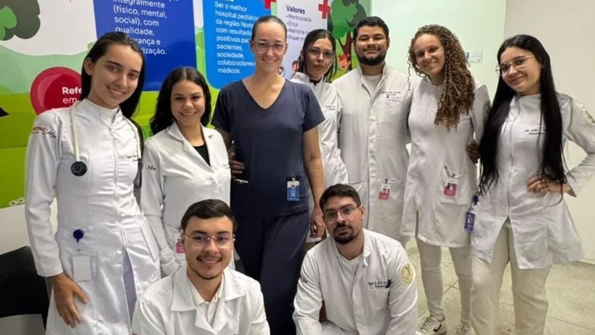 paciente-recebe-ortese-pediatrica-personalizada2.jpg